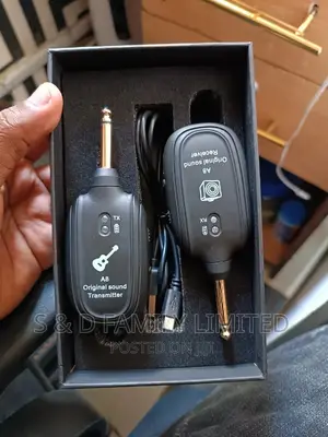 UHF Wireless Guitar Transmitter and Receiver