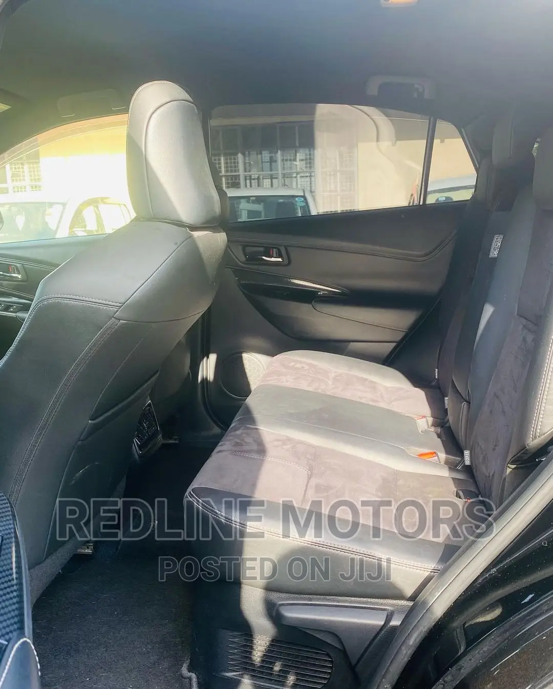 Toyota Harrier 2.0 4WD 2016 Black