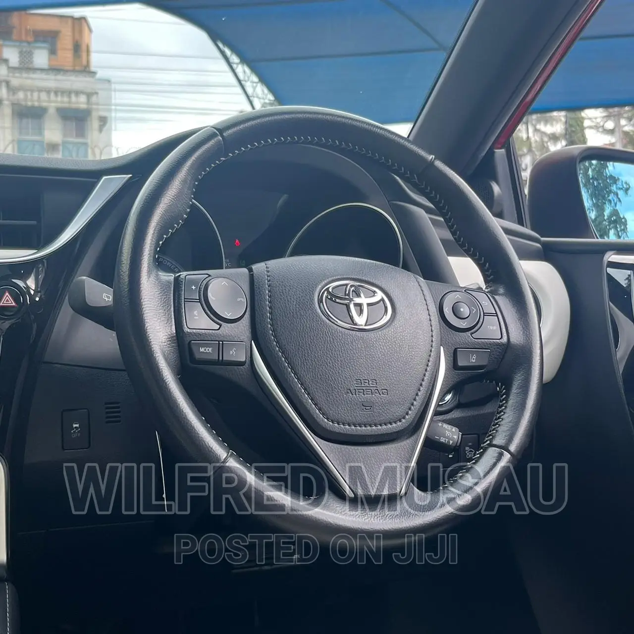 Toyota Auris 2016 Red