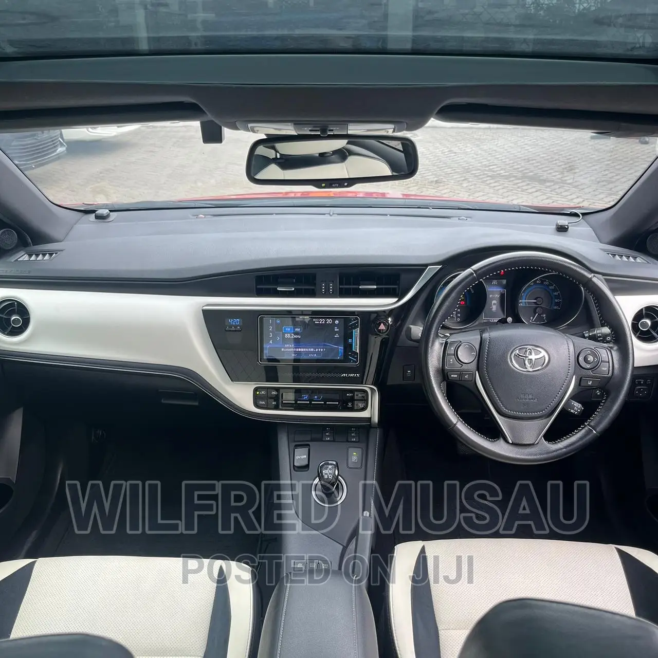 Toyota Auris 2016 Red