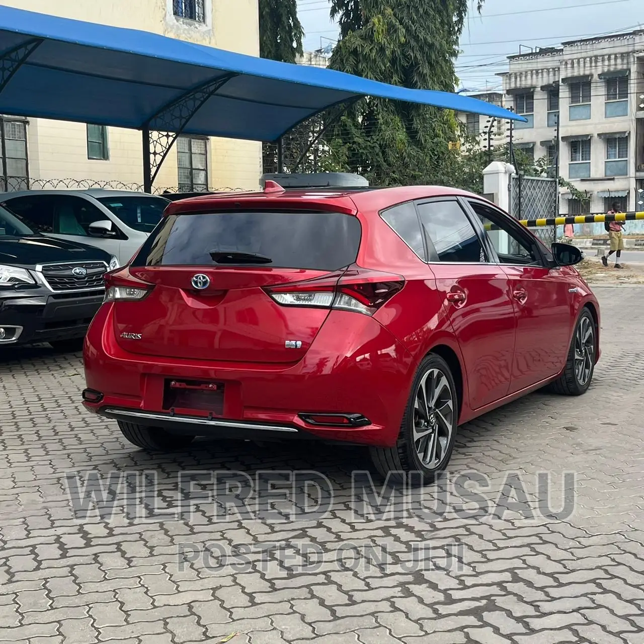 Toyota Auris 2016 Red