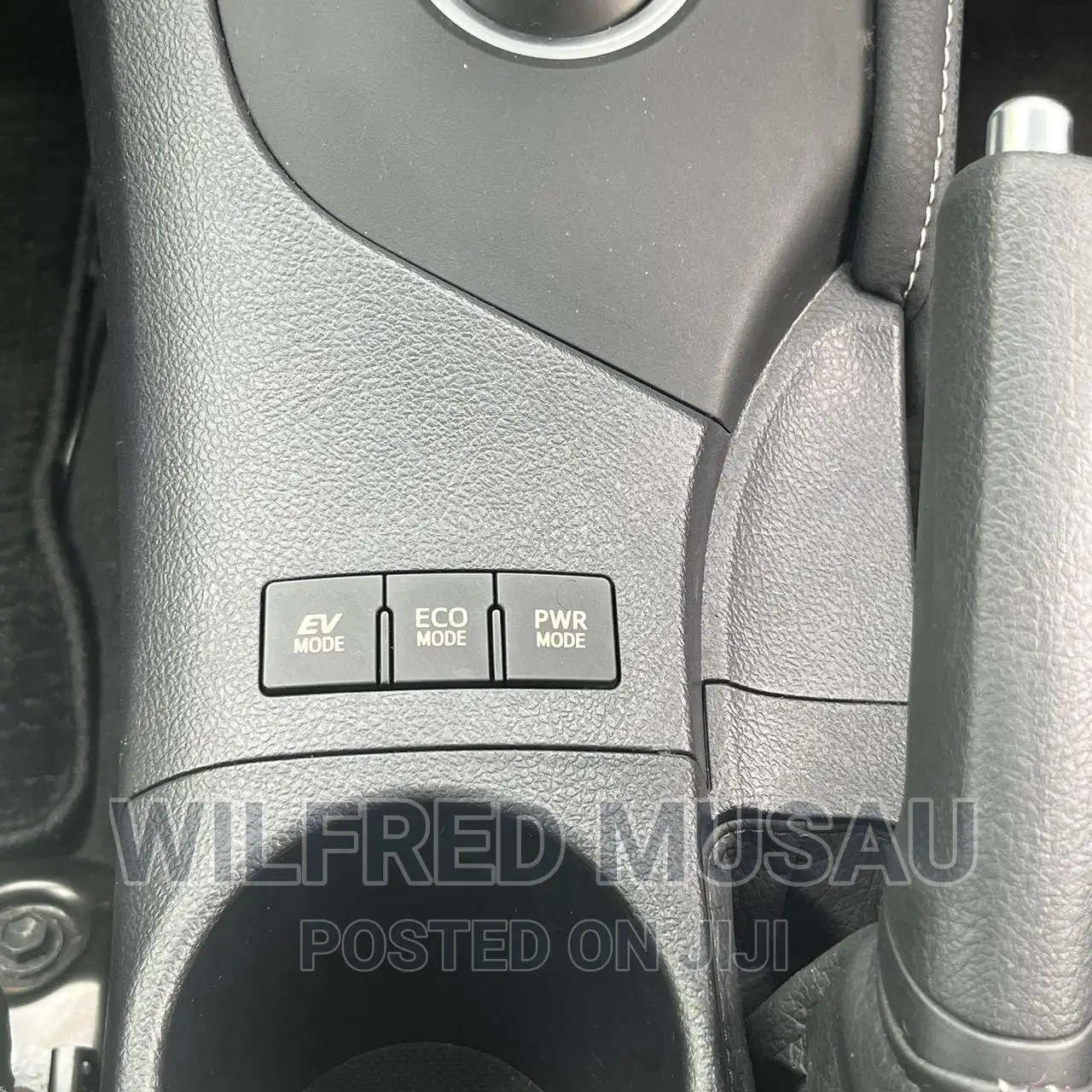Toyota Auris 2016 Red