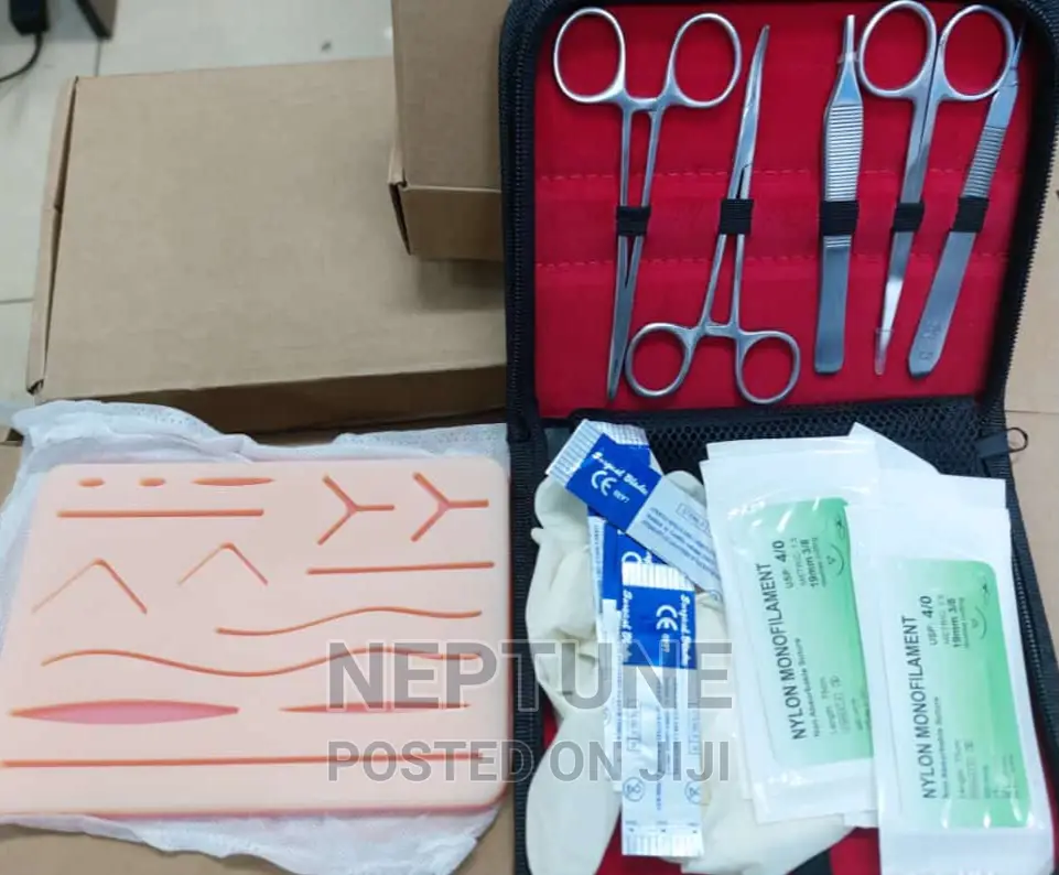 Suture Set With Pad