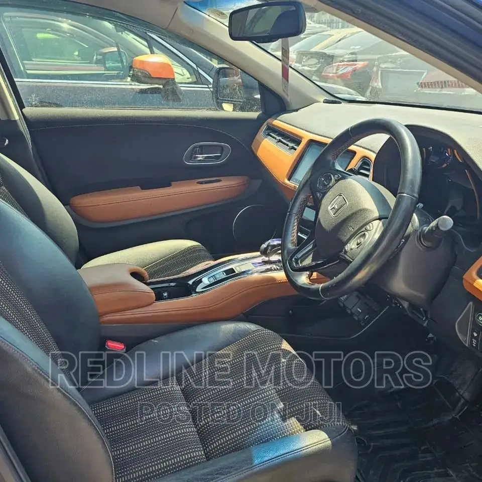 Honda Vezel 1.5 Hybrid 2WD 2016 Red