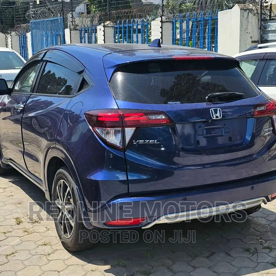 Honda Vezel 1.5 Hybrid 2WD 2016 Red