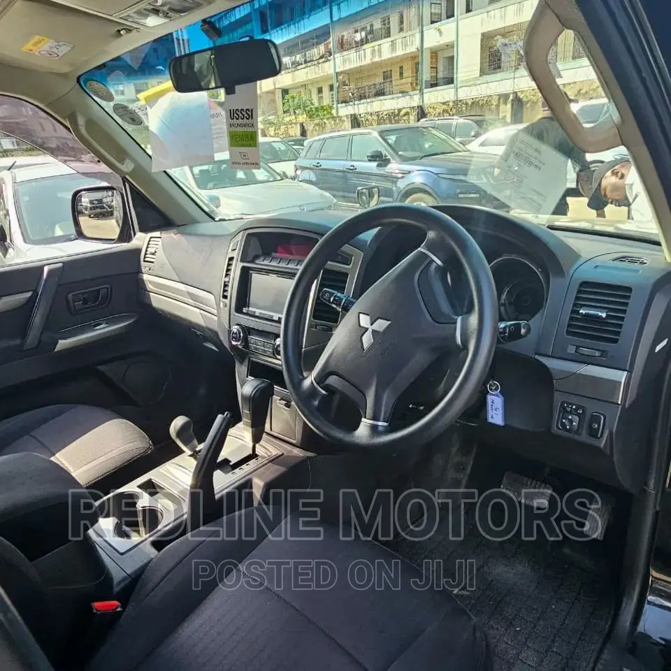 Mitsubishi Pajero V90 2.8 GL 2016 Black