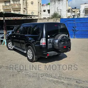 Mitsubishi Pajero V90 2.8 GL 2016 Black