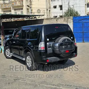 Mitsubishi Pajero V90 2.8 GL 2016 Black