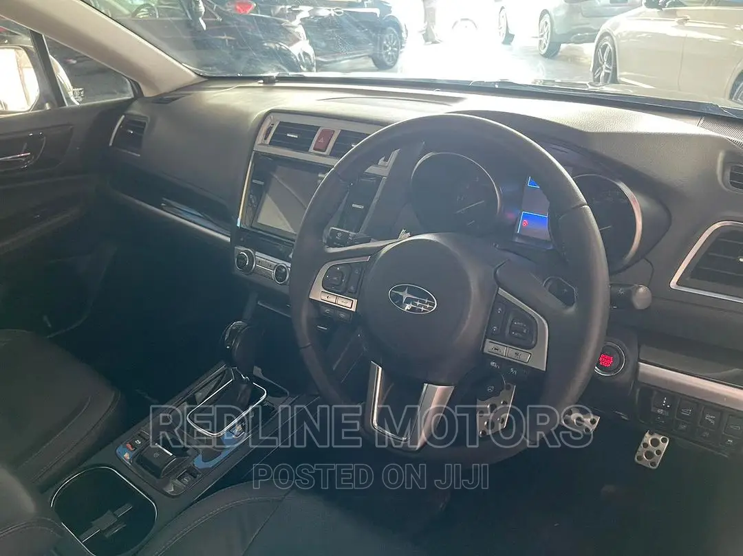 Subaru Outback 2.5i Limited AWD 2017 Brown