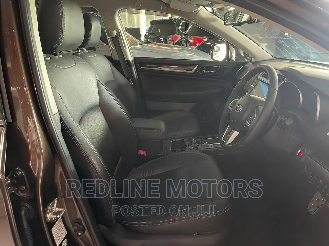 Subaru Outback 2.5i Limited AWD 2017 Brown