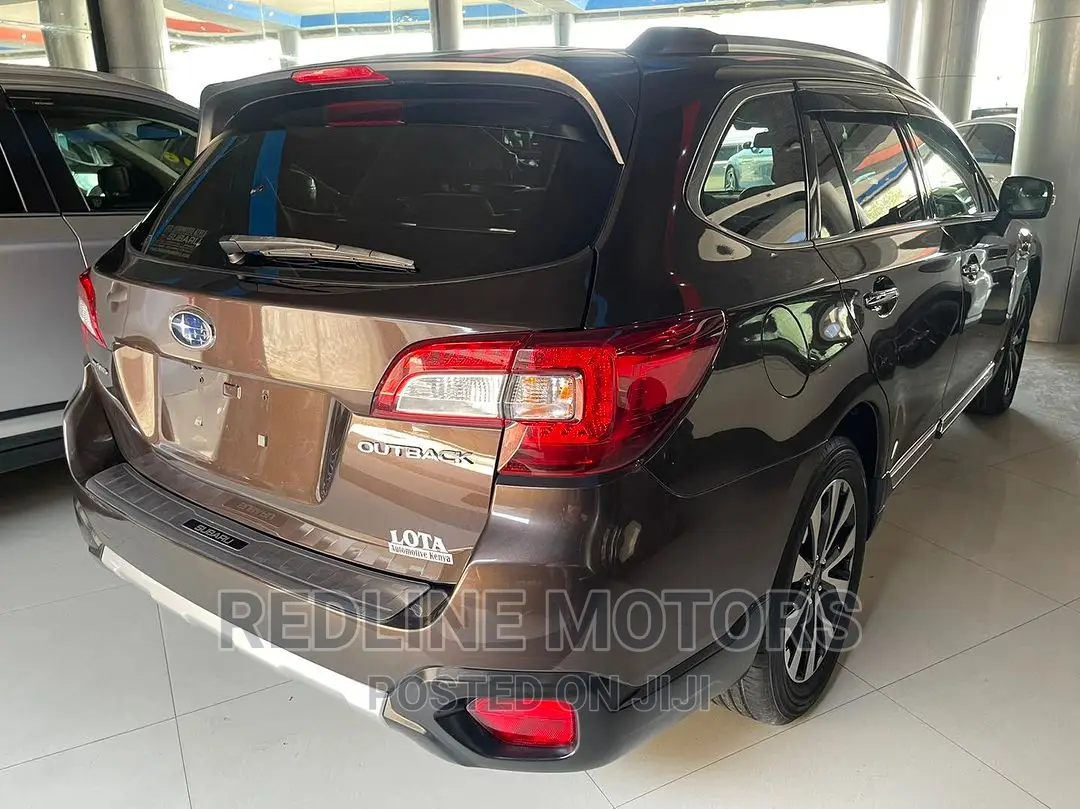 Subaru Outback 2.5i Limited AWD 2017 Brown