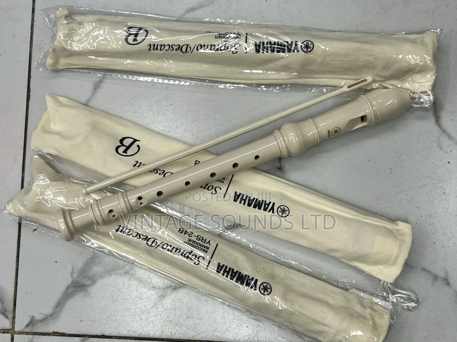 Yamaha YRS-24B Soprano Recorder, Natural. (One Piece )