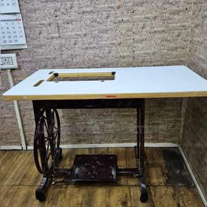 Sewing Machine Placement Table - main view