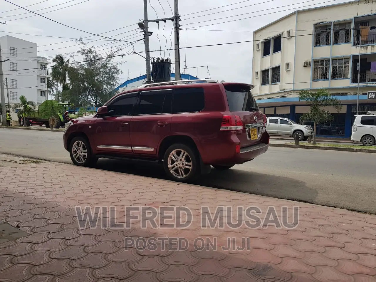 Toyota Land Cruiser 2012 Red