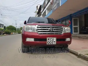 Toyota Land Cruiser 2012 Red