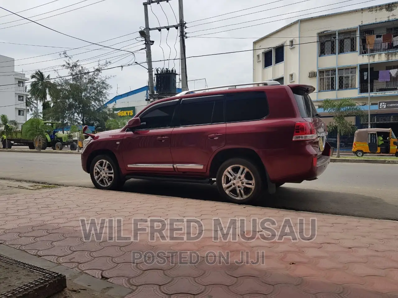 Toyota Land Cruiser 2012 Red