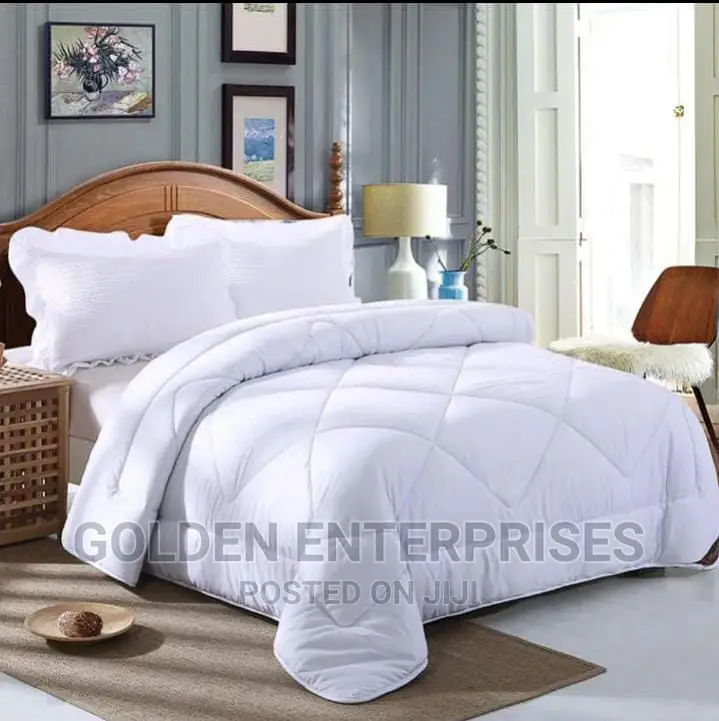 4pcs White Satin Stripped Binded Duvet Set, 6*7