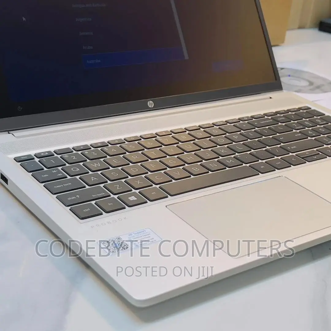 New Laptop HP ProBook 450 G8 8GB Intel Core I5 SSD 512GB