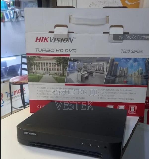 8 Channels Hikvision DVR Machine 7200series