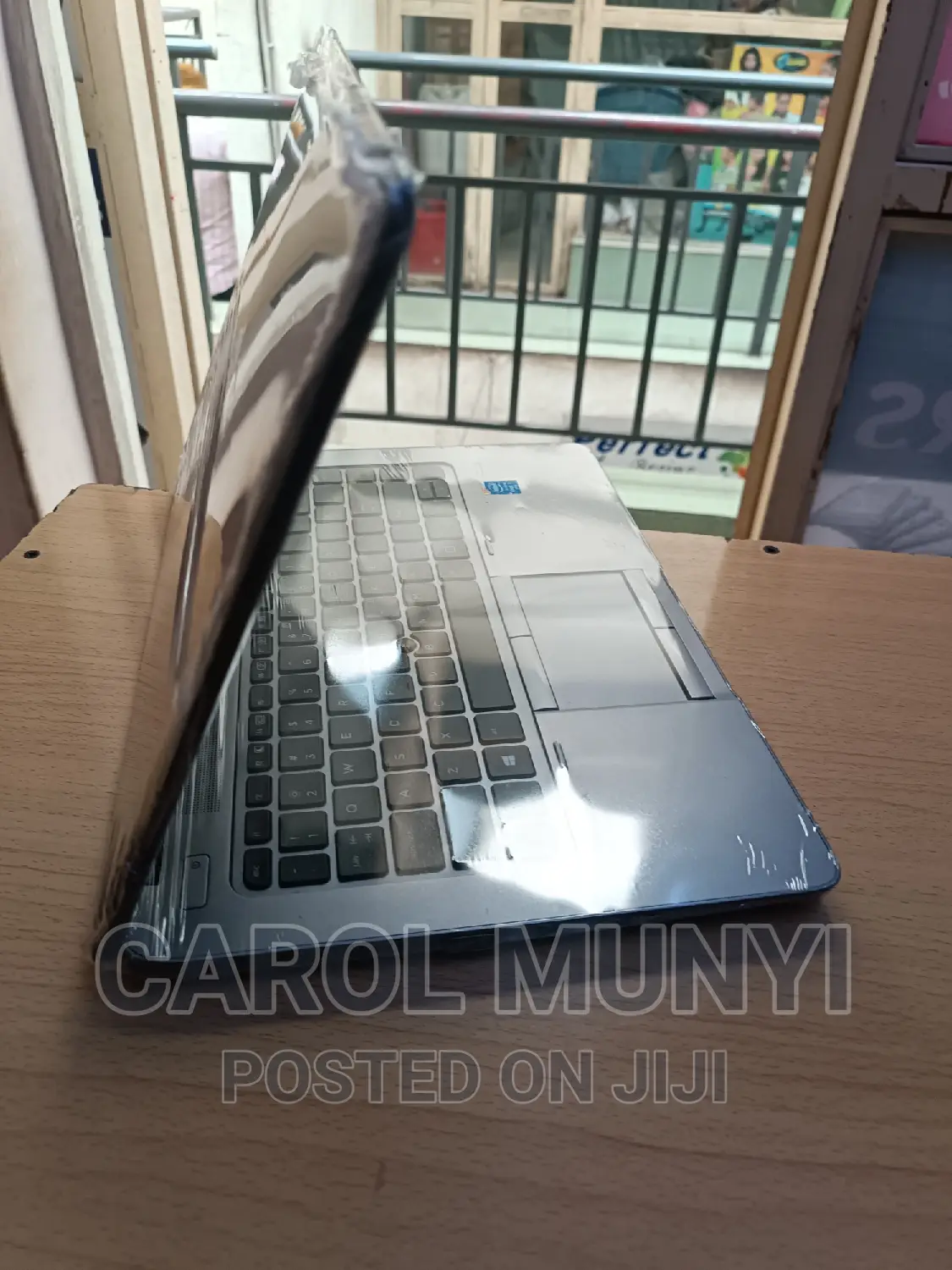 New Laptop HP EliteBook 820 8GB Intel Core I7 HDD 500GB