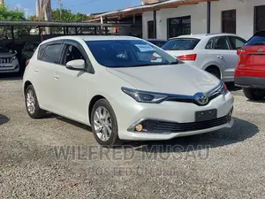 Toyota Auris 2016 White