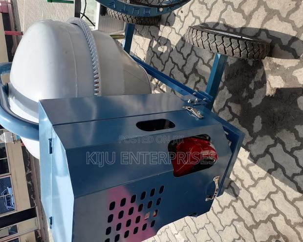 Concrete Mixers - thumbnail 2