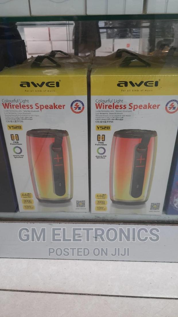 Awei Y528 Colourful Light Outdoor Wireless Speaker - thumbnail 3