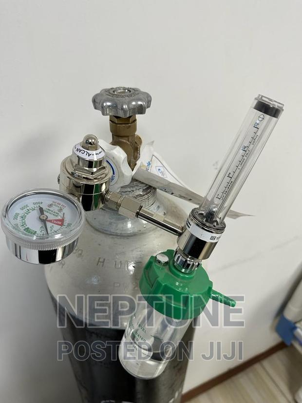 Oxygen Regulator Cylinder Sided - main view