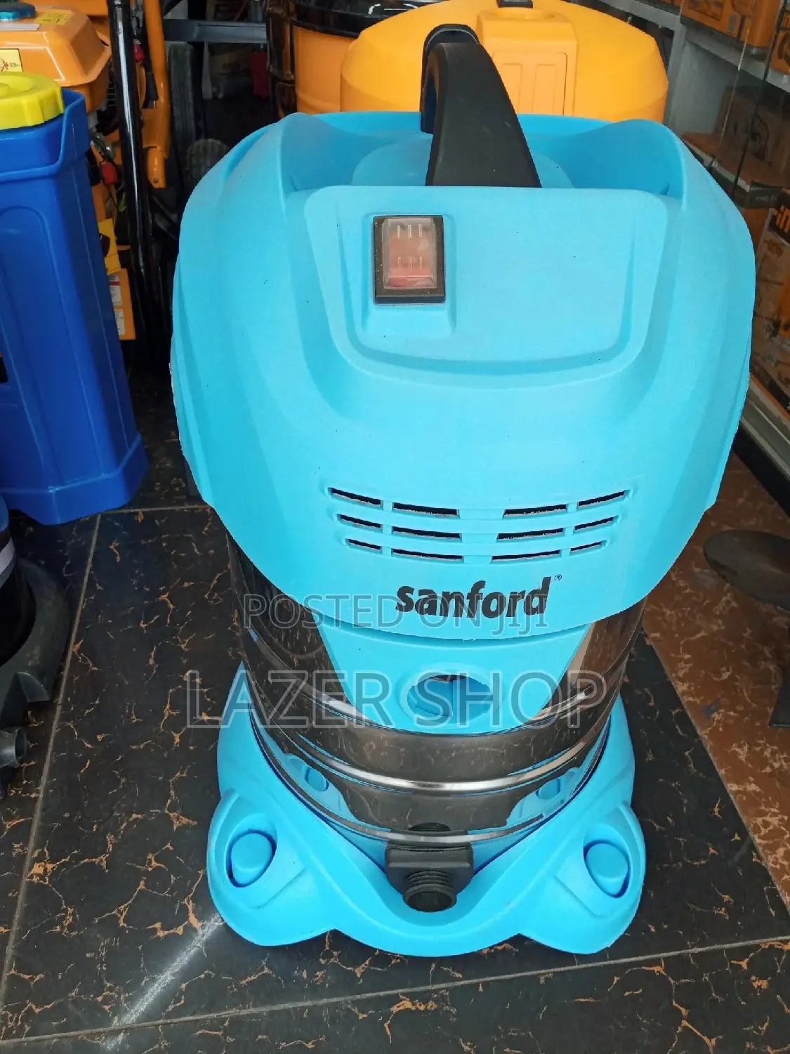 24L Sanford Vacuum Cleaner