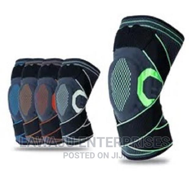 Sports Compression Padded Knee Support Sleeves