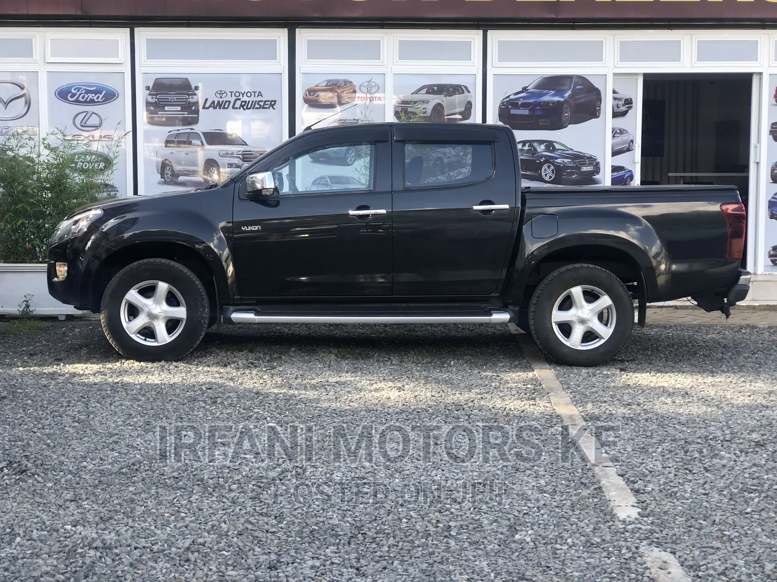 Isuzu D-MAX 2016 Black