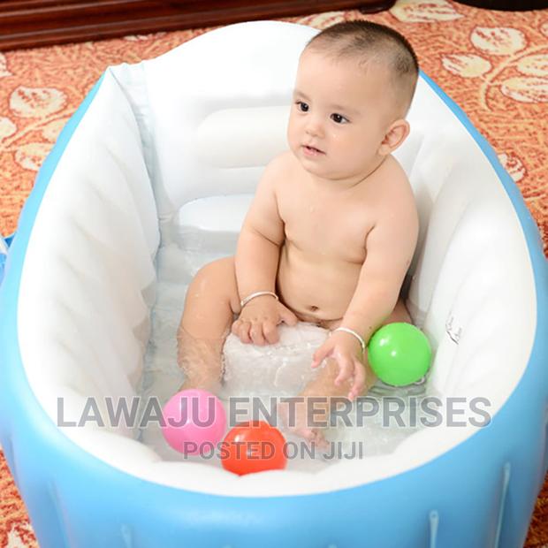 Inflatable Baby Bath Tub With Air Pump - thumbnail 2
