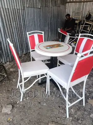 Restaurant Set of 4 Chairs and a Table