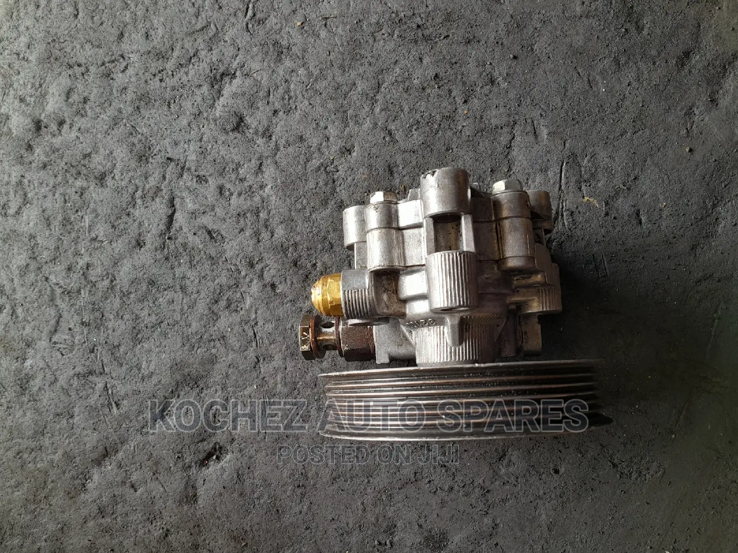 Power Steering Pump for Toyota Corolla 3zz. ZZE121, 122