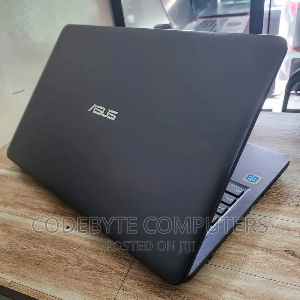 New Laptop Asus 8GB Intel Core i5 HDD 1T