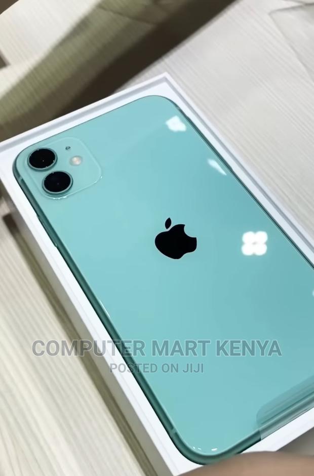 New Apple iPhone 11 128 GB Green