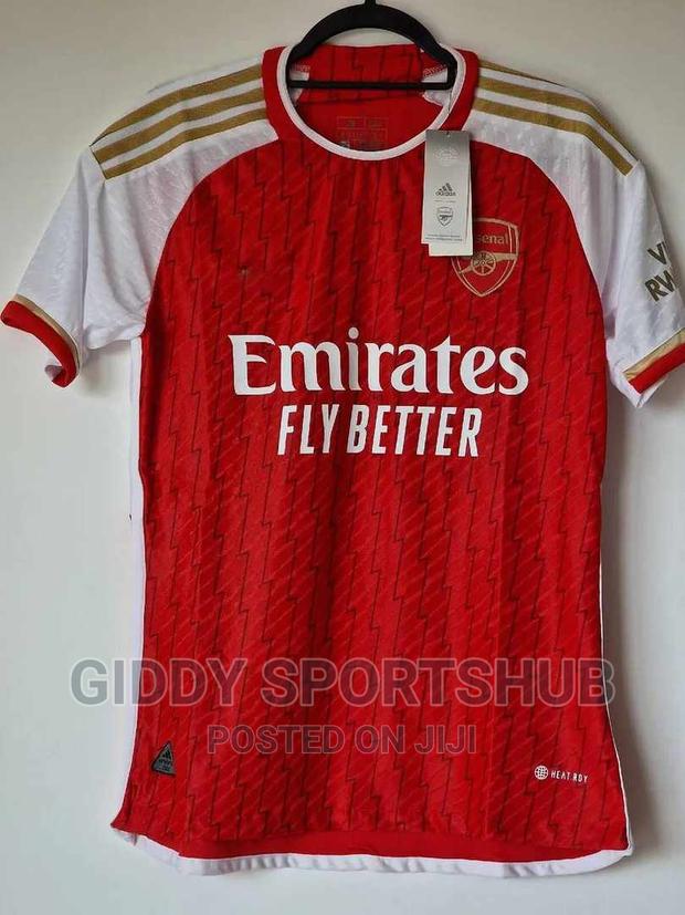 Arsenal Jearsy Premier League - main view