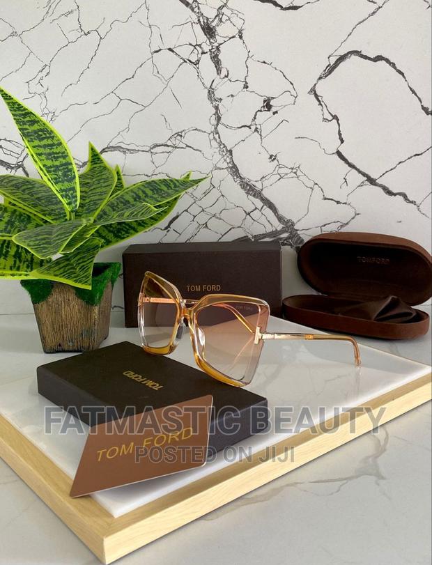 Classy Sunglasses for Her - thumbnail 2