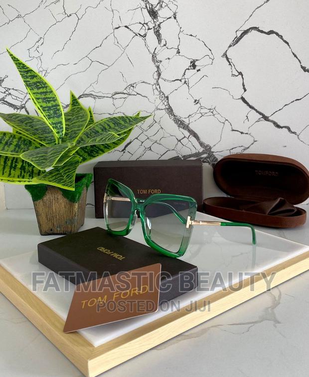 Classy Sunglasses for Her - thumbnail 3