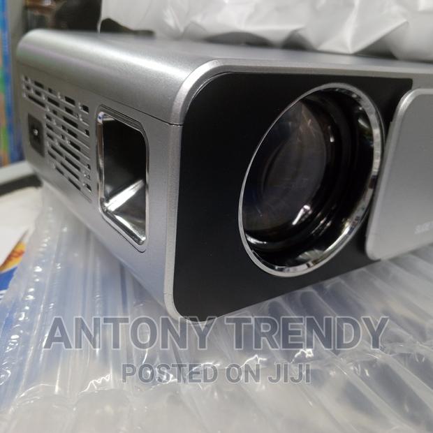 Mini Projector - thumbnail 2