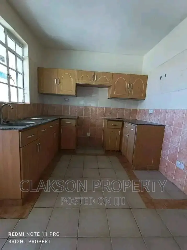 3bdrm Apartment in Naivasha Road, Dagoretti for rent