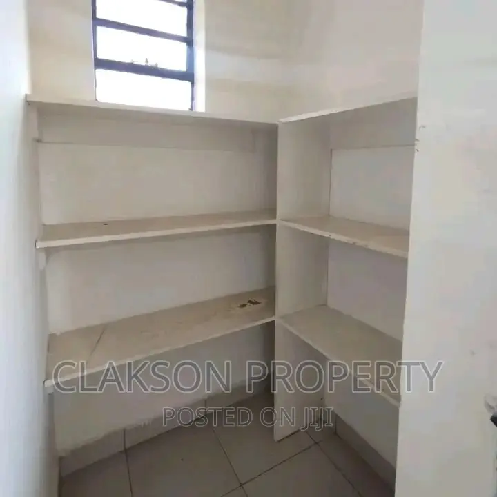 3bdrm Block of Flats in Riara Road, Kilimani for rent