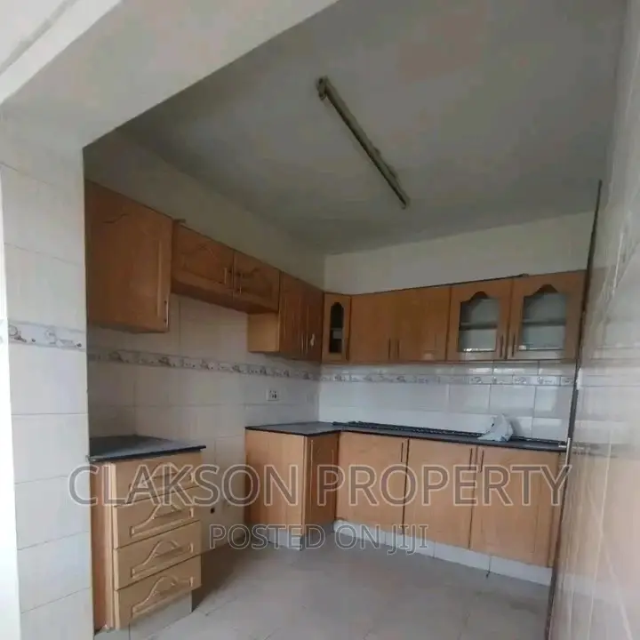 3bdrm Block of Flats in Riara Road, Kilimani for rent