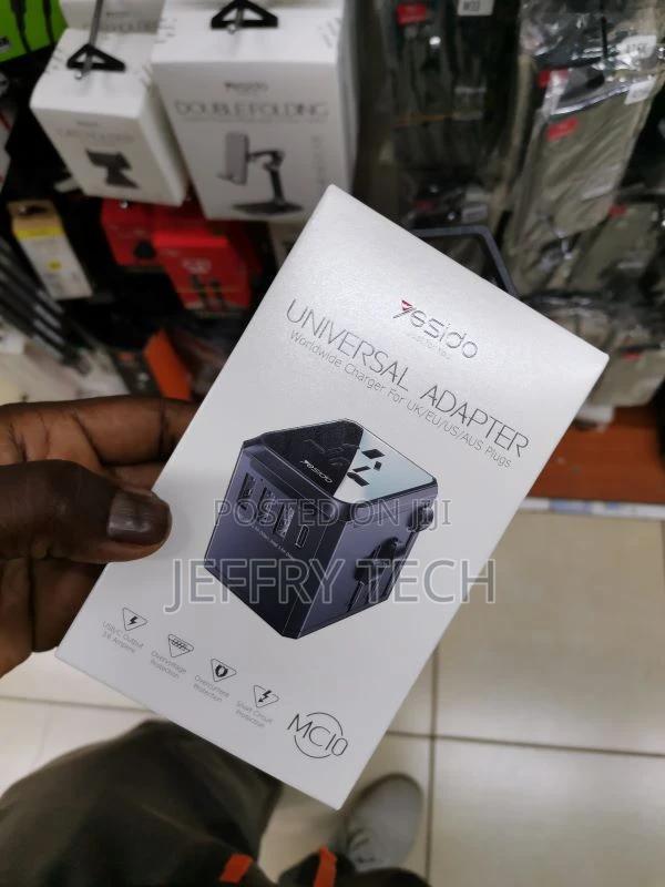 Universal Adapter With 3 USB and Type-C Charging Port - thumbnail 3