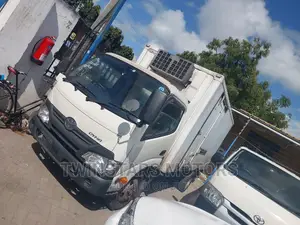 Toyota Dyna Freezer Body