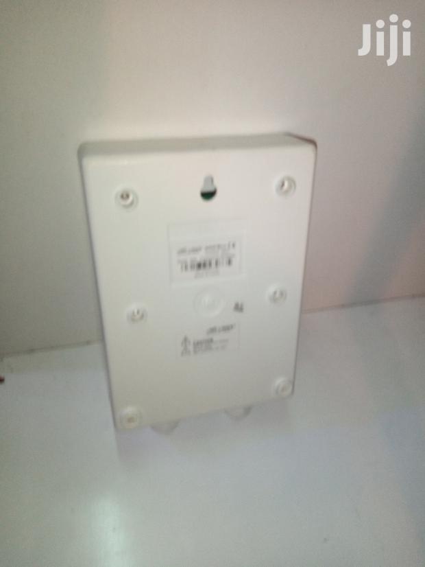 AVS 30, Automatic Voltage Switch - thumbnail 2