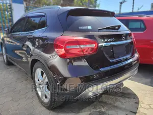 Mercedes-Benz GLA 250 2016 Gray