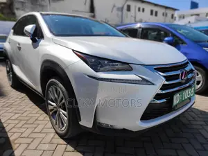 Lexus NX 300h AWD 2016 Pearl