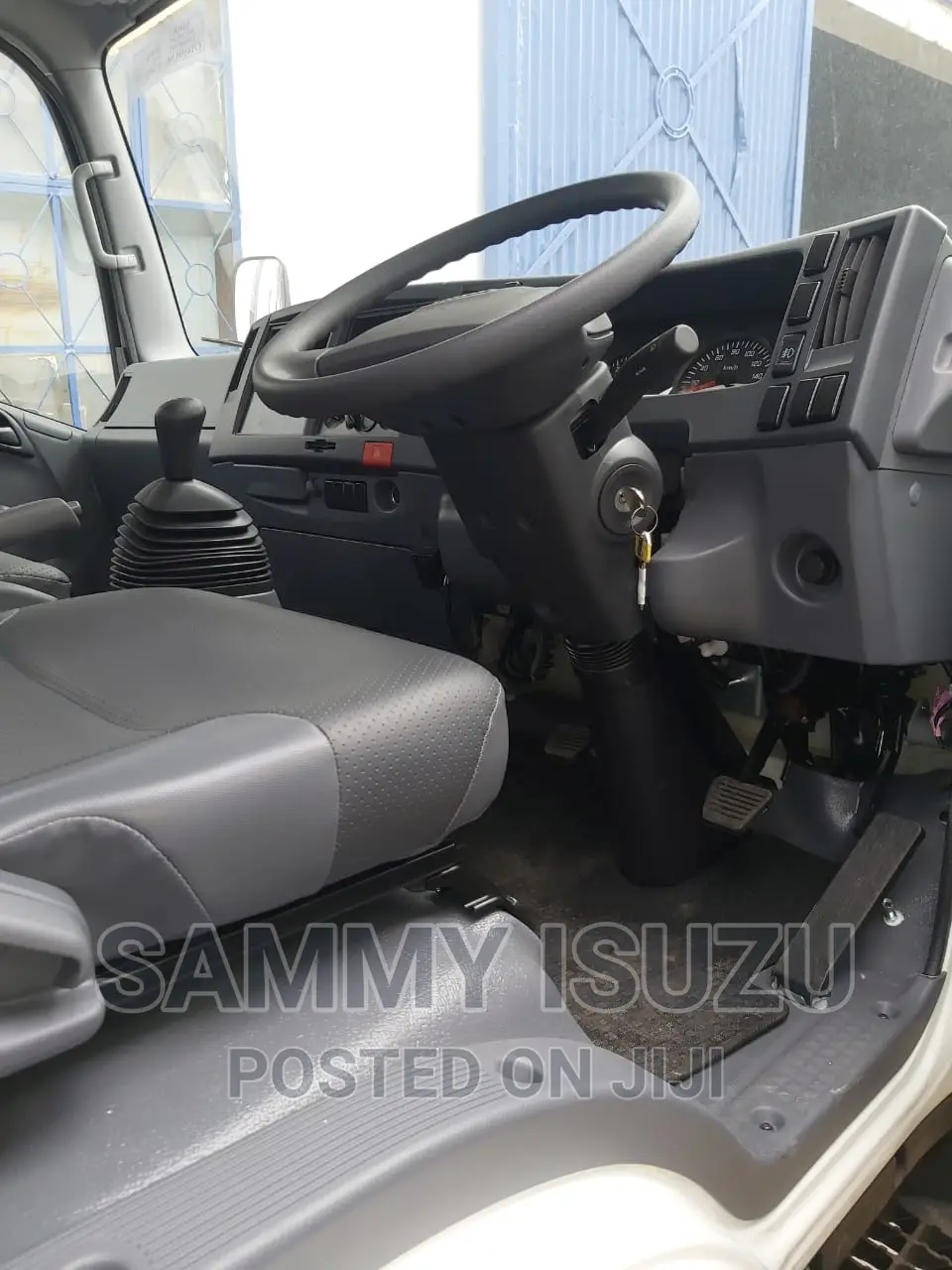 Isuzu NQR Tipper