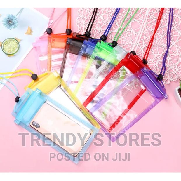 Waterproof Phone Holder Suitable For Any Phone